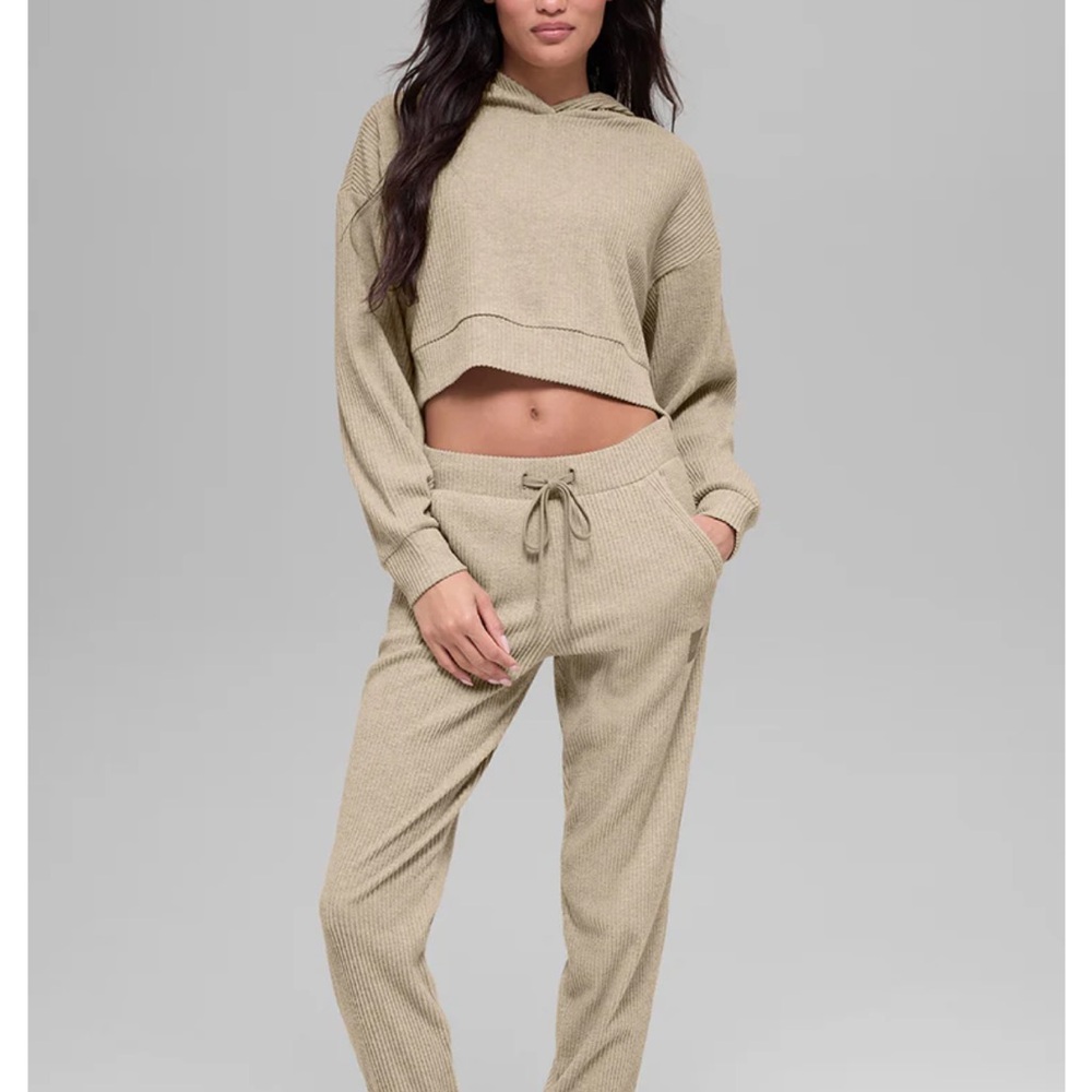 ALO Yoga Women's Muse Hoodie Beige Cropped